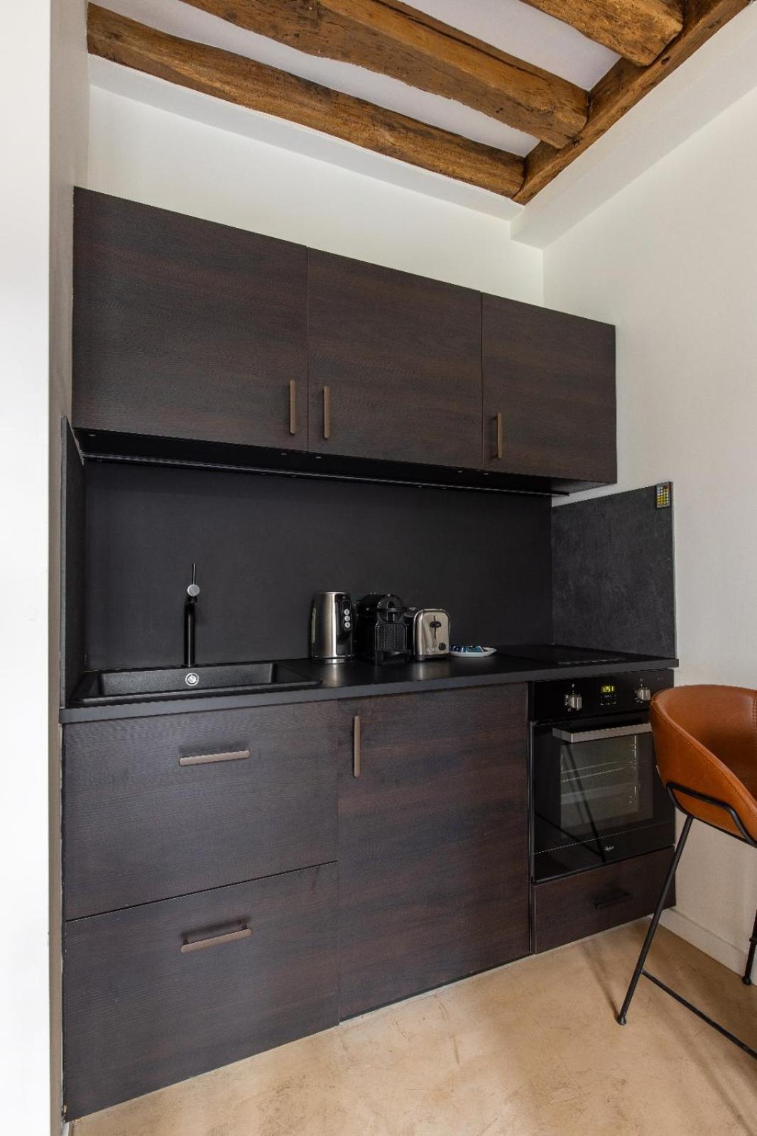 Authentic Apartment - 1Br-4P - Le Marais ปารีส ภายนอก รูปภาพ